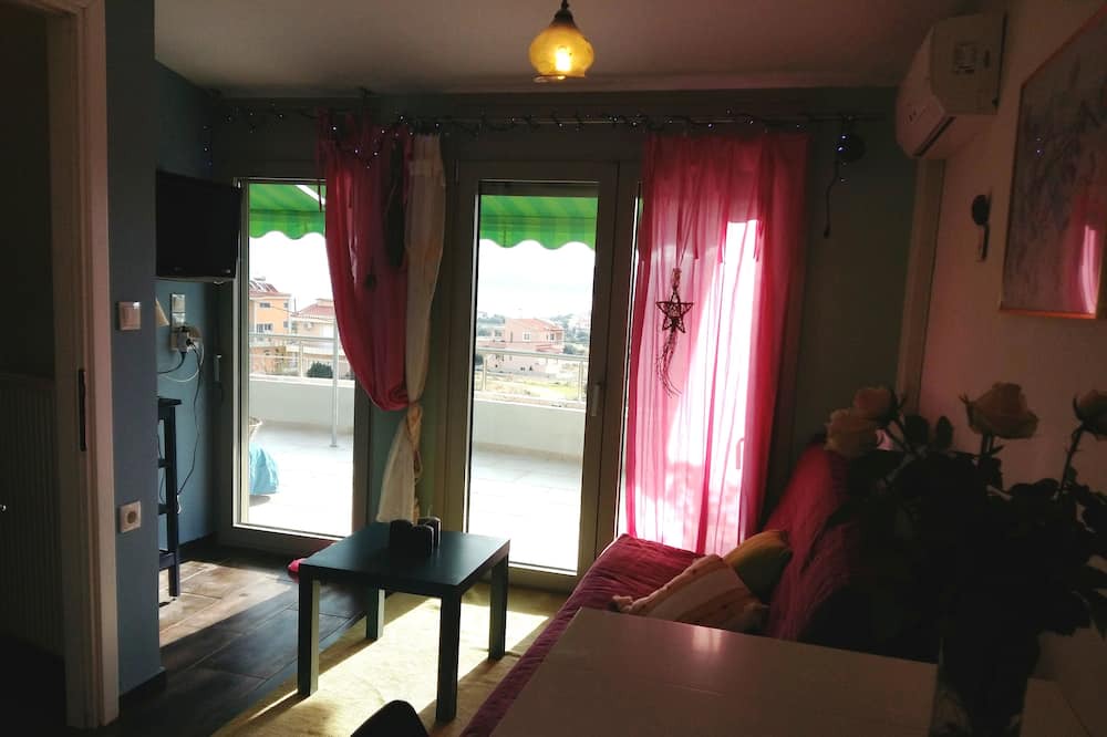 Photo of Livingroom in Charakas