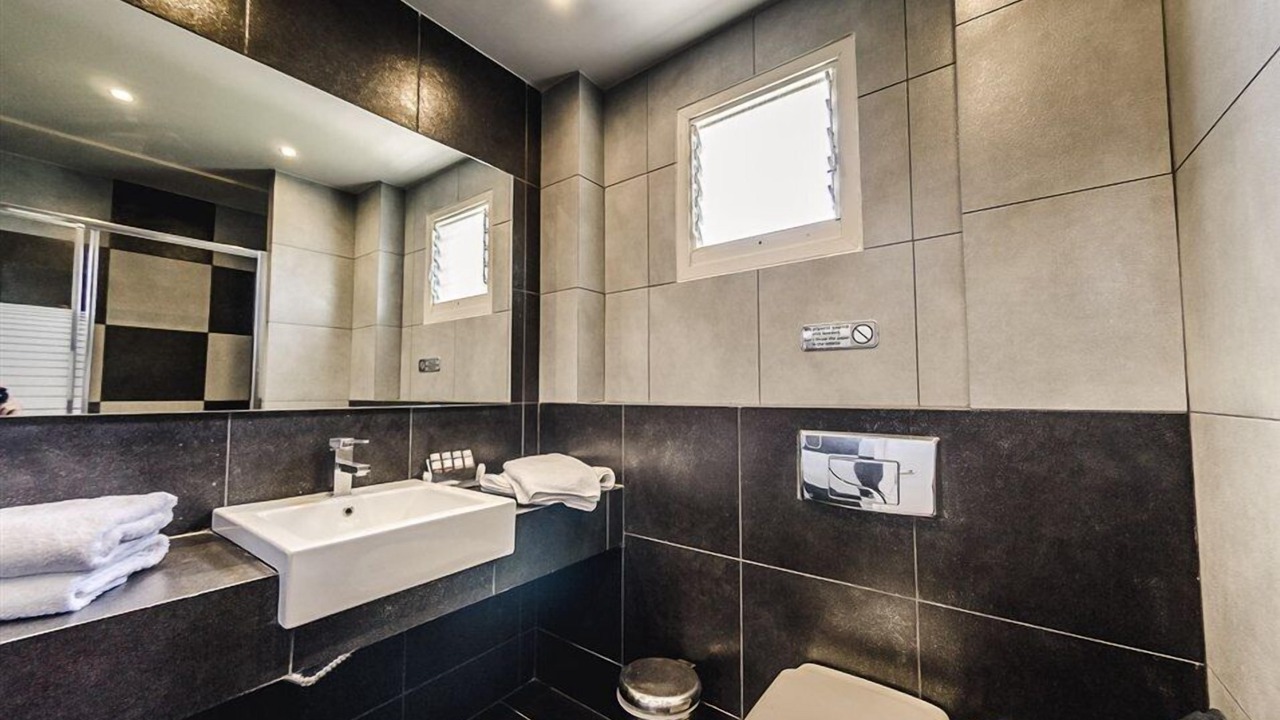 Photo of Bathroom in Patitiri