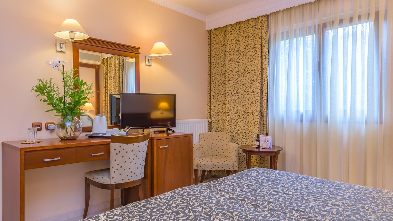 Photo of Bedroom in Thermi