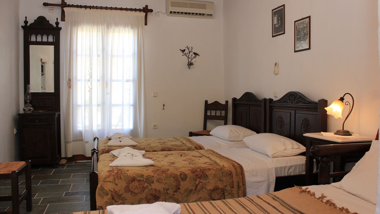 Photo of Bedroom in Kamares