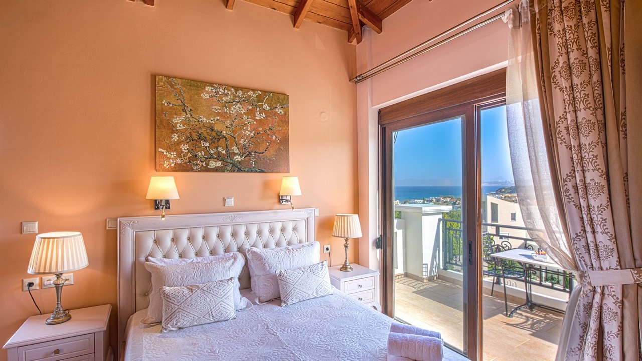 Photo of Bedroom in Kato Stalos