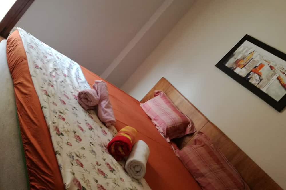 Photo of Bedroom in Platia Viktorias