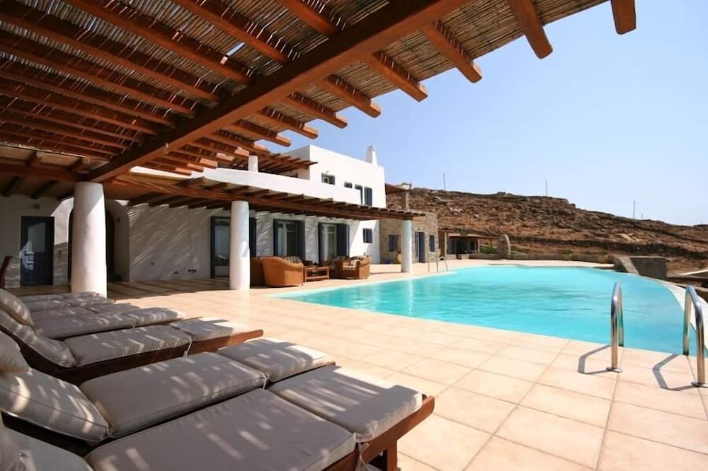 Photo of Outdoor in Kalafatis