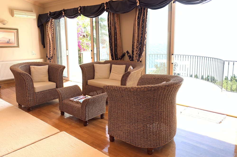 Photo of Livingroom in Dafnata
