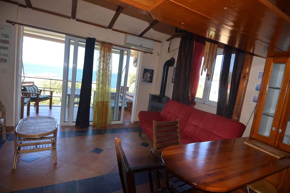 Photo of Livingroom in Marmari