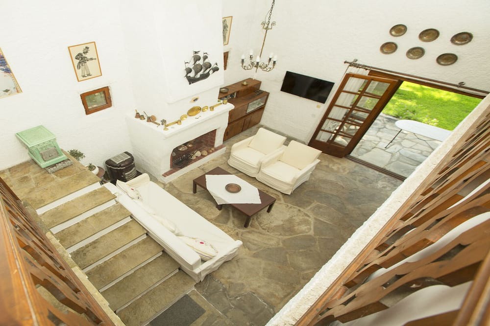 Photo of Others in Elia