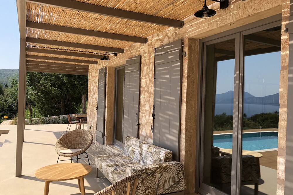 Photo of Patio Balcony in Evreti