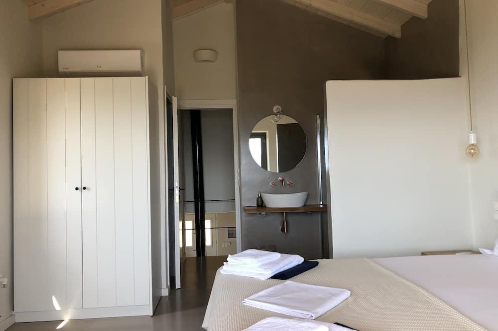 Photo of Bedroom in Evreti