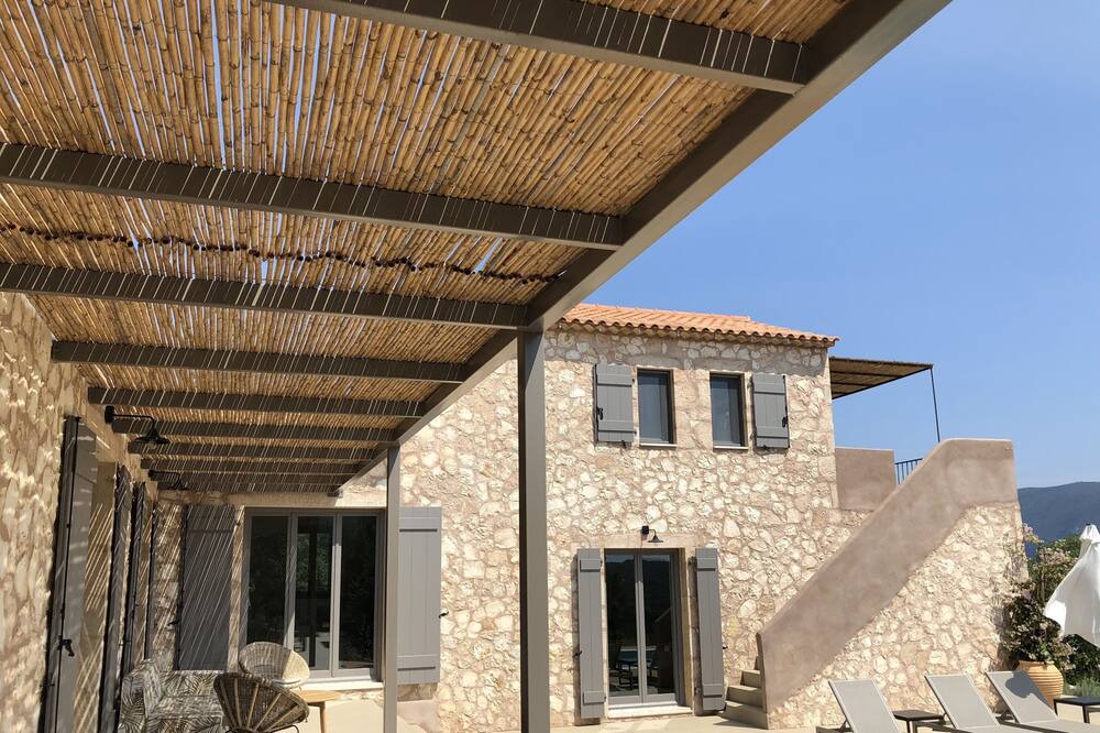 Photo of Patio Balcony in Evreti