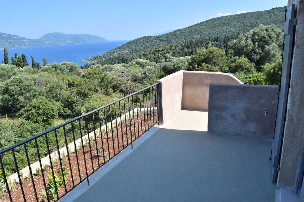 Photo of Patio Balcony in Evreti