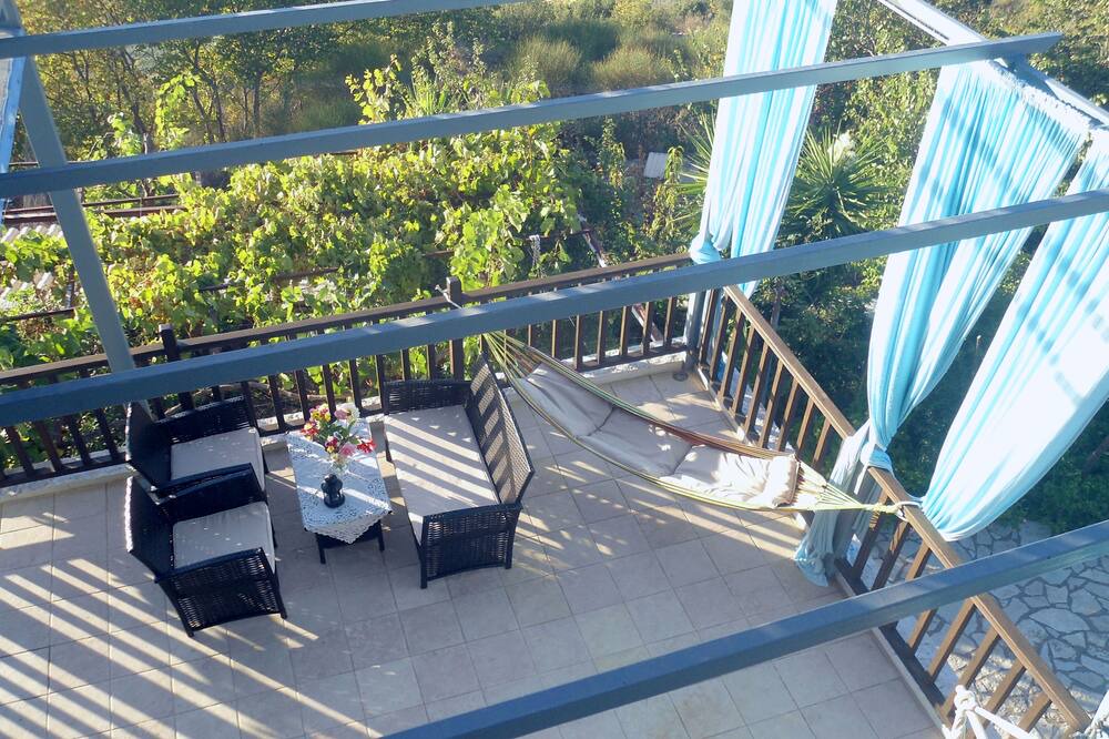 Photo of Patio Balcony in Kalamitsi