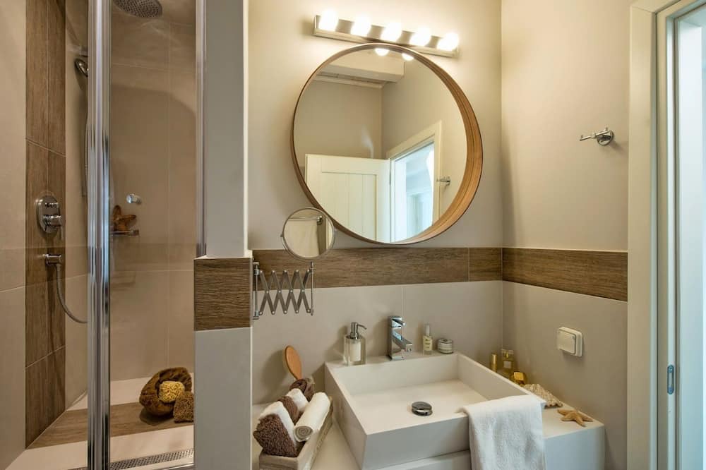 Photo of Bathroom in Koutouloufari