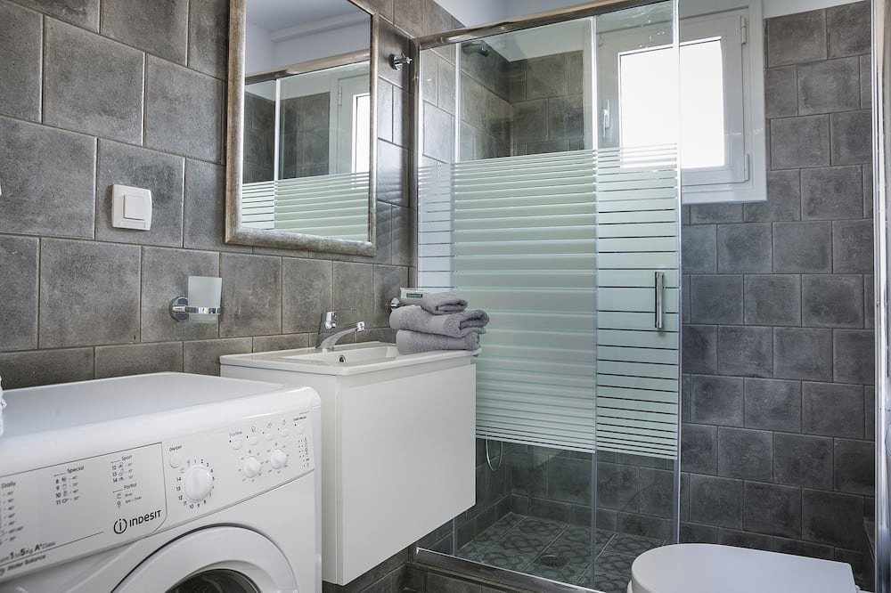 Photo of Bathroom in Mazarakata