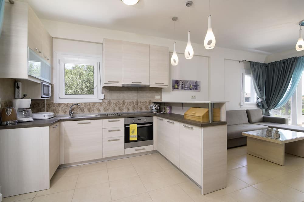 Photo of Kitchen in Golden Beach