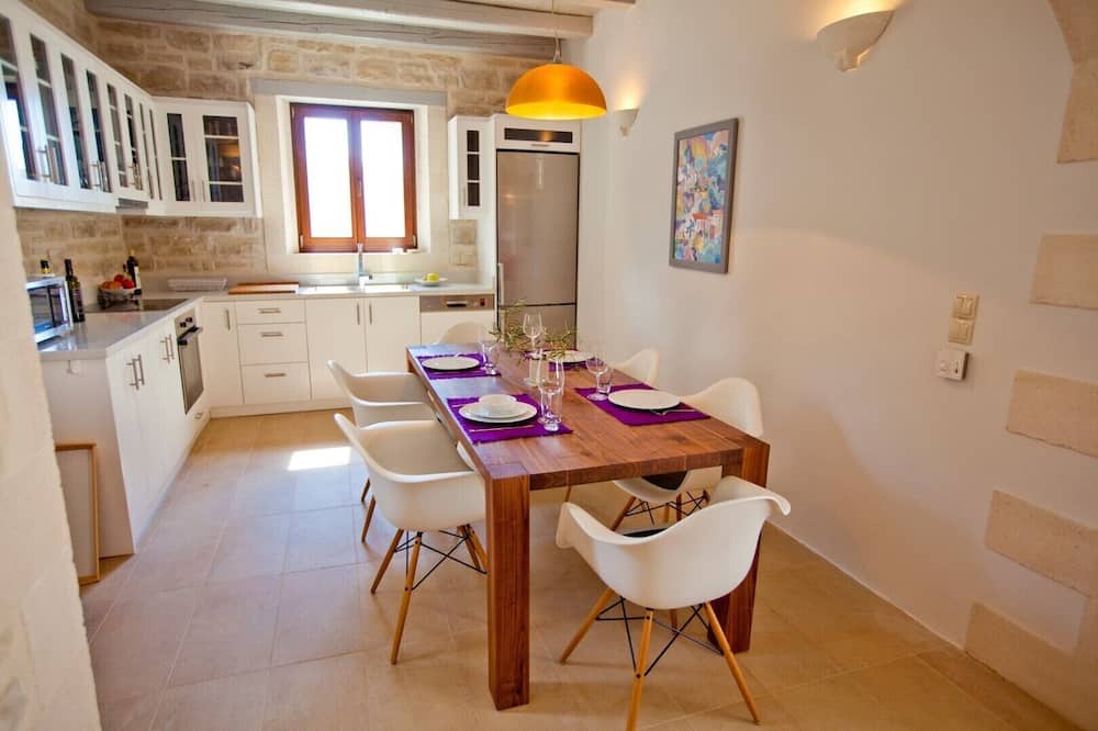 Photo of Kitchen in Prines
