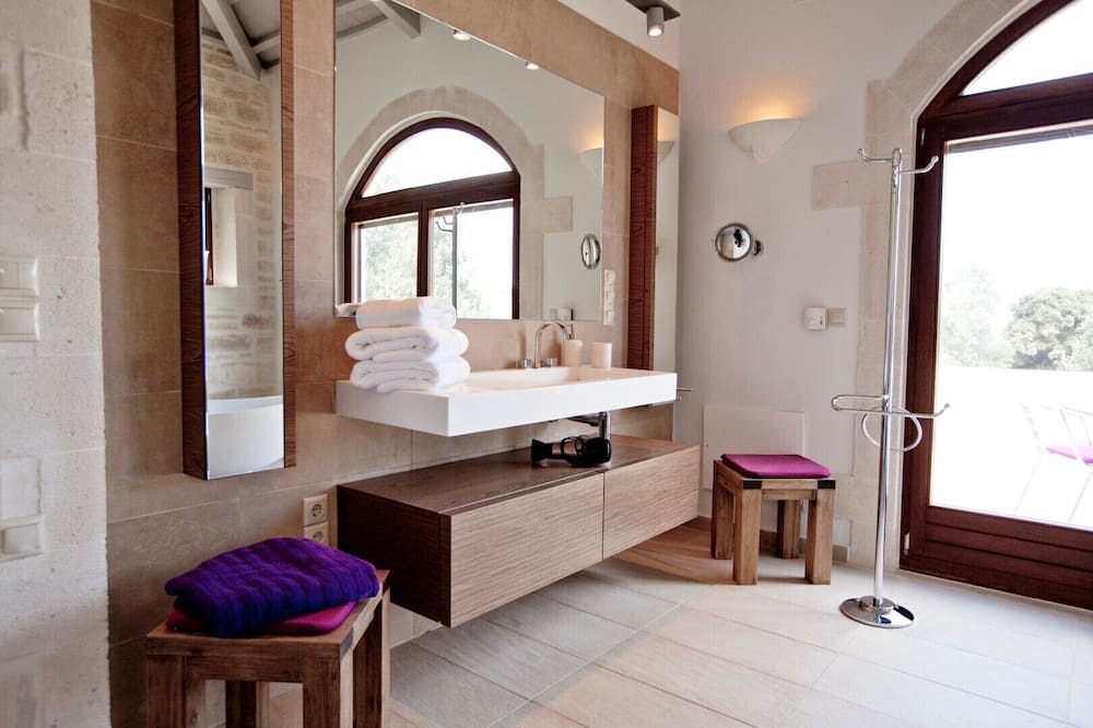 Photo of Bathroom in Prines