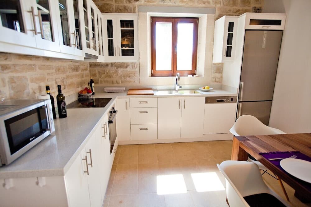 Photo of Kitchen in Prines
