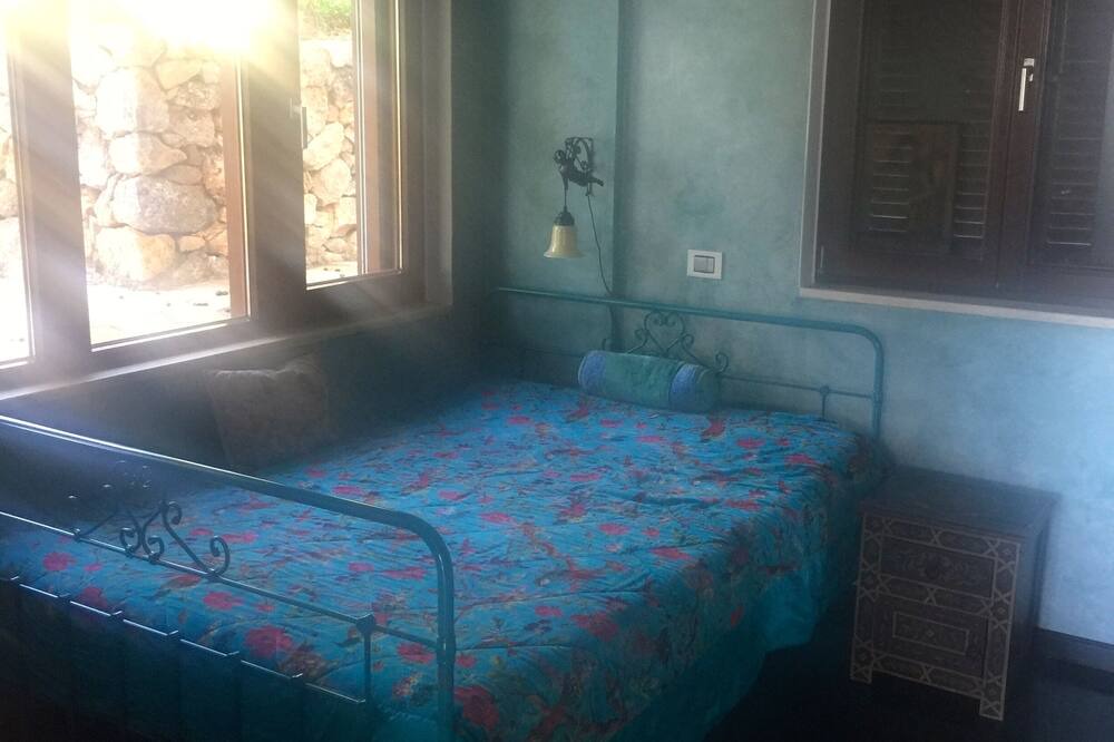 Photo of Bedroom in Anidri
