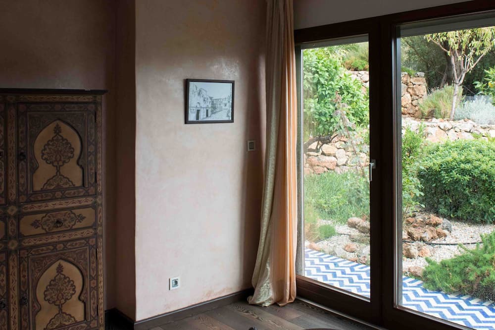 Photo of Bedroom in Anidri