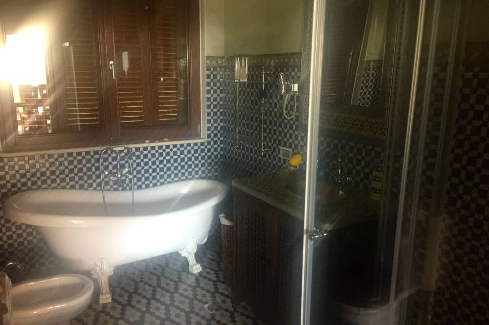 Photo of Bathroom in Anidri