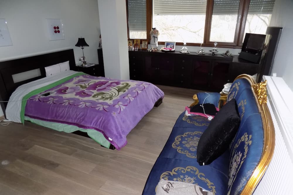 Photo of Bedroom in Panorama