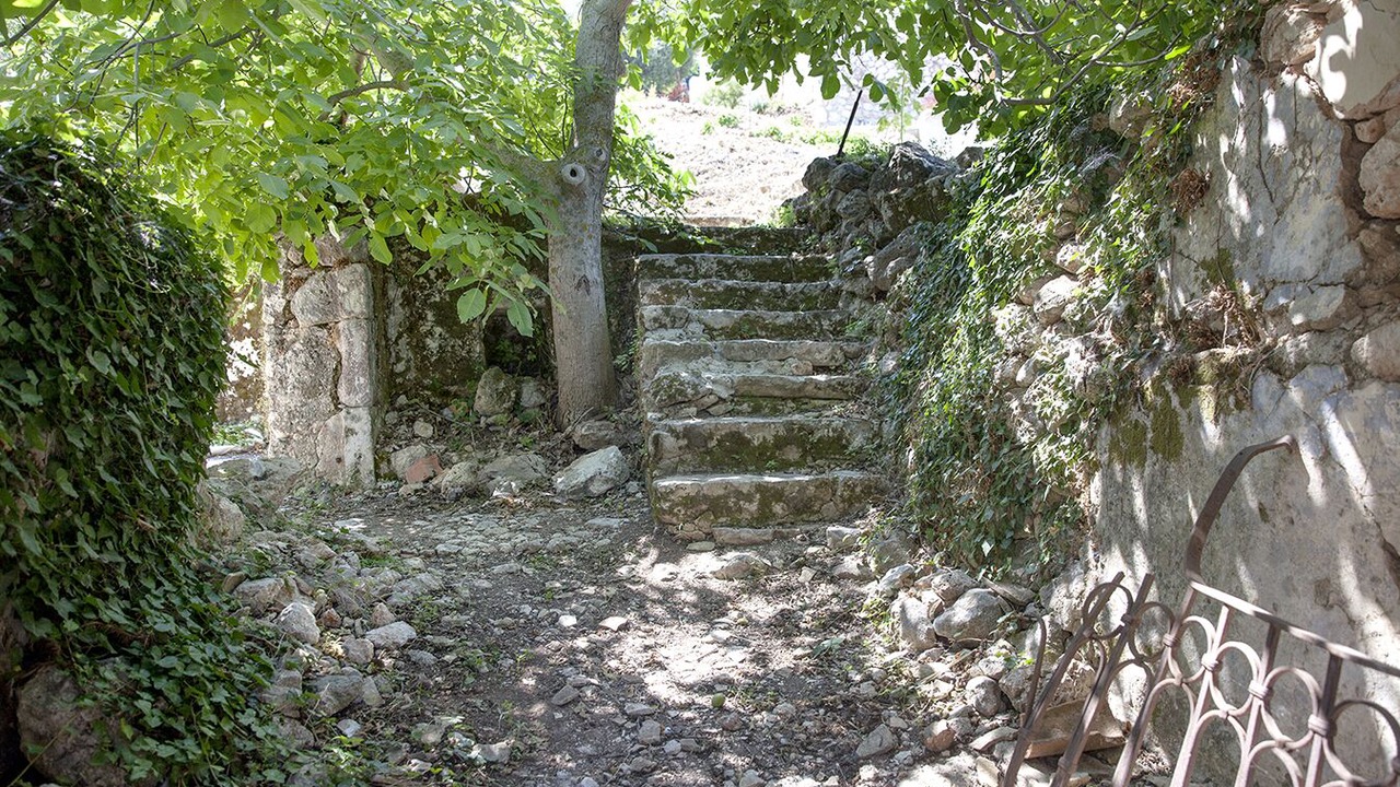 Photo of Outdoor in Angon
