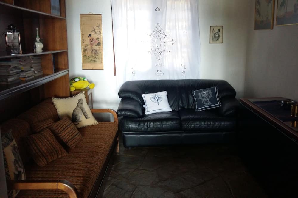 Photo of Livingroom in Sithonia