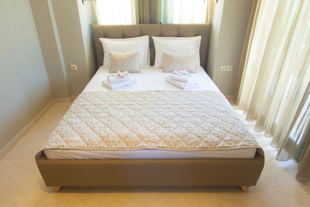 Photo of Bedroom in Toroni