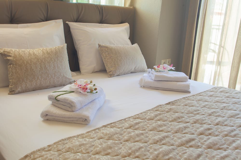 Photo of Bedroom in Toroni