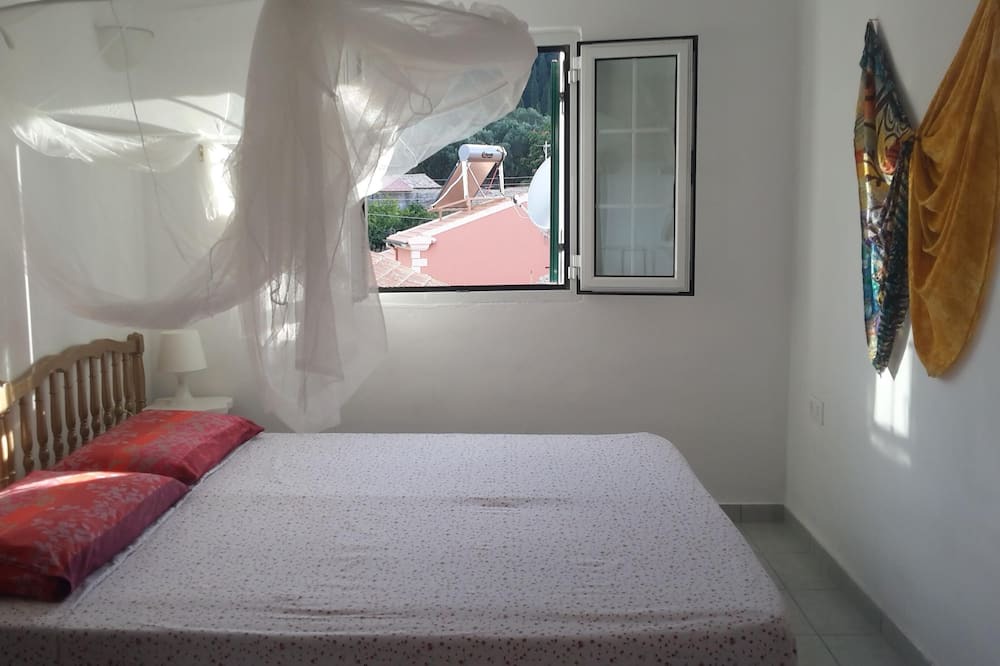 Photo of Bedroom in Sinarades
