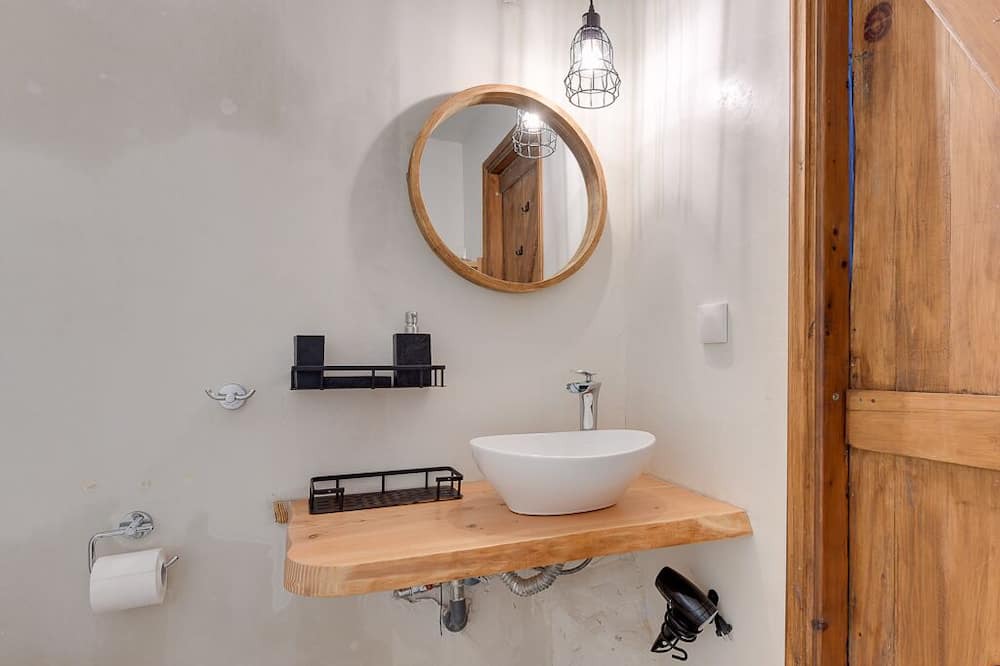 Photo of Bathroom in Katouna
