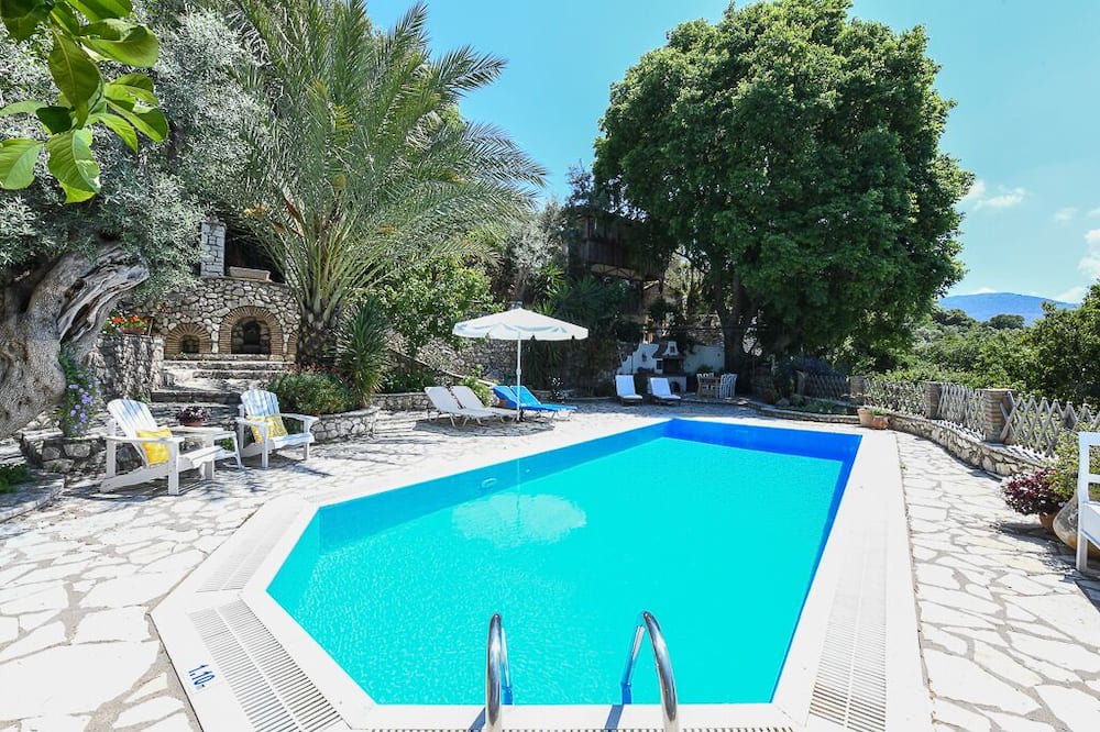 Photo of Outdoor in Katouna