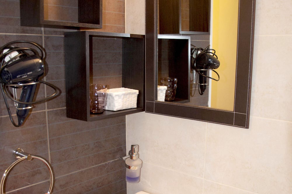 Photo of Bathroom in Ilioupoli