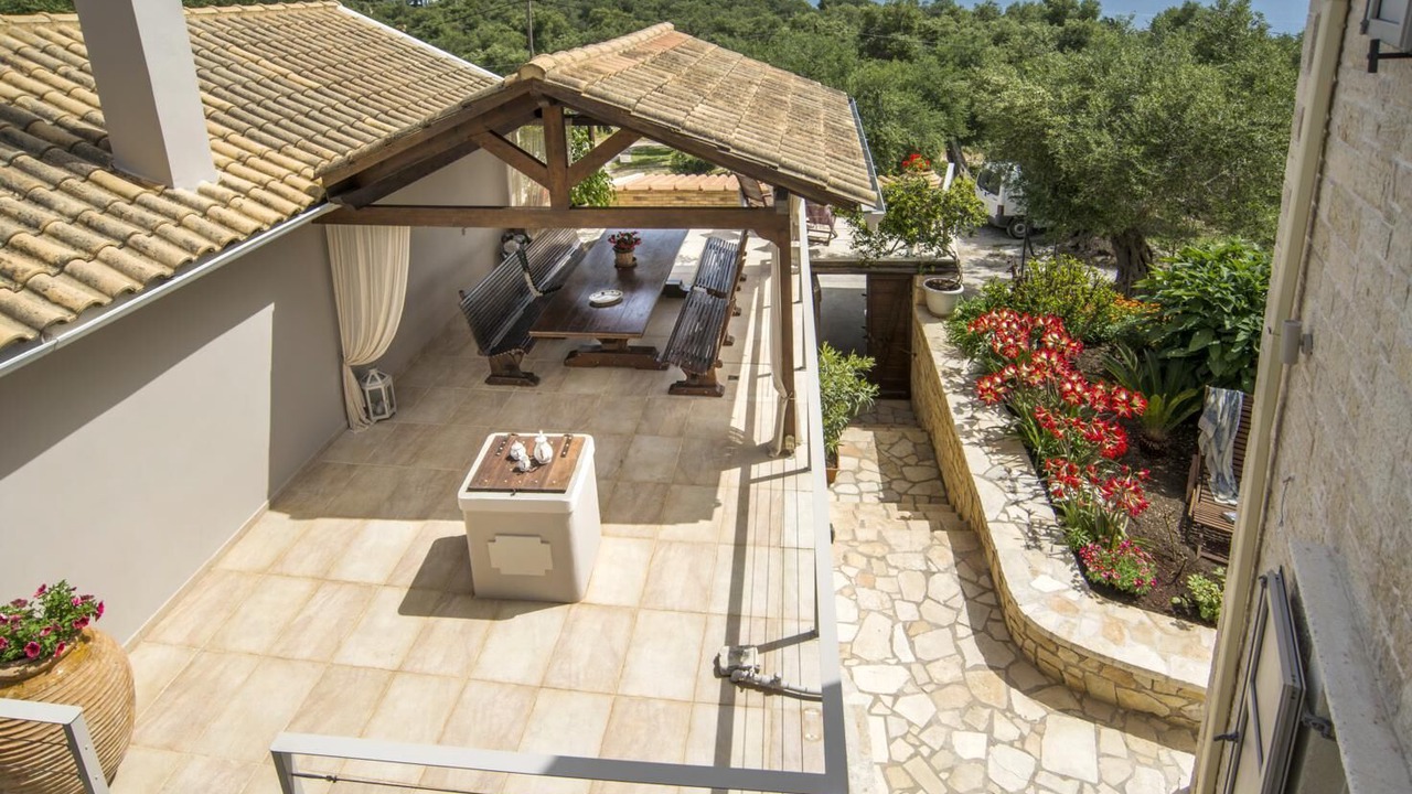 Photo of Outdoor in Mpogdanatika