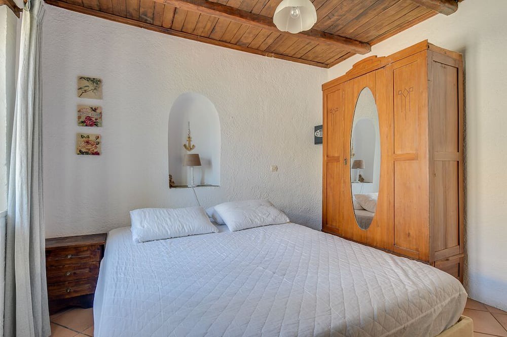 Photo of Bedroom in Katouna