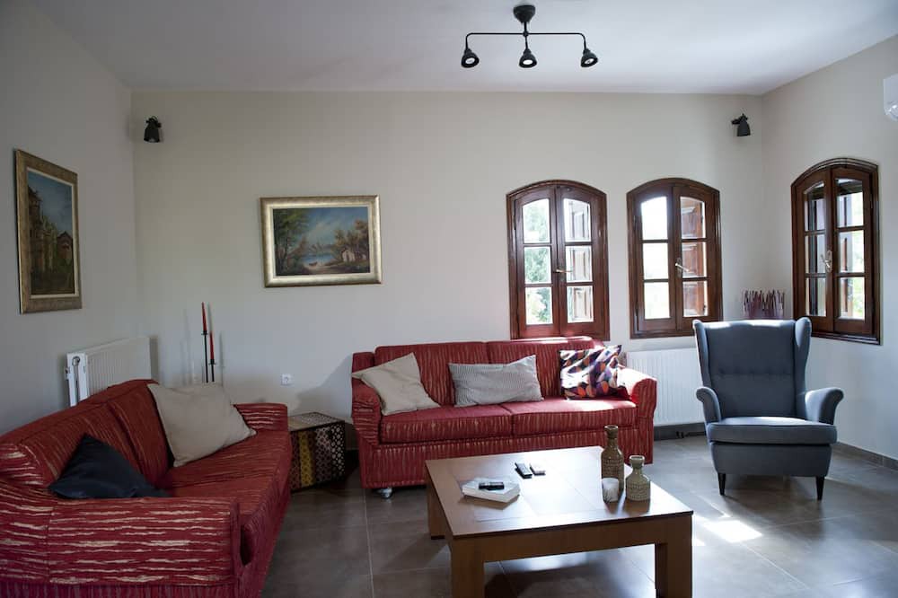 Photo of Livingroom in Koropi