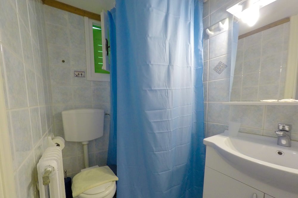 Photo of Bathroom in Kipri