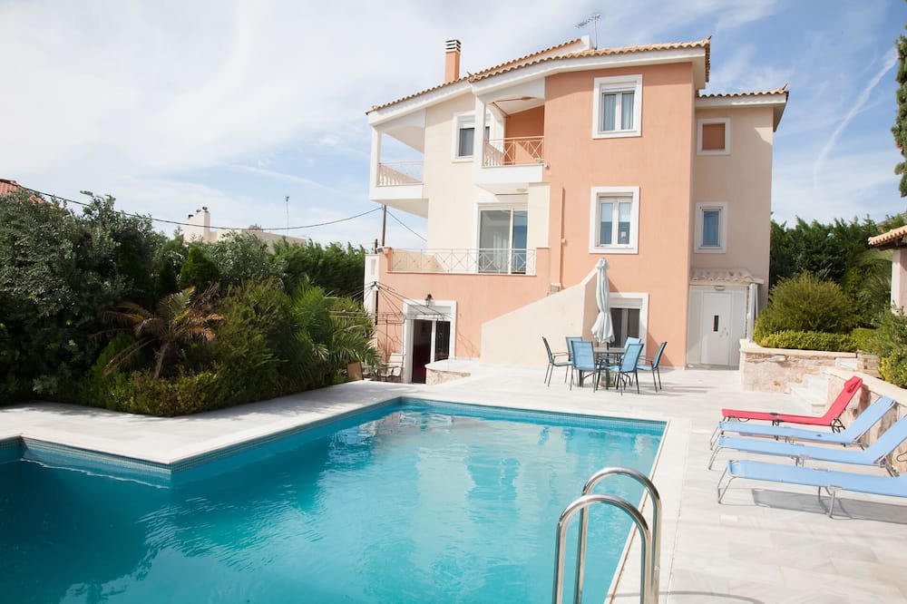 Photo of Outdoor in Saronikos