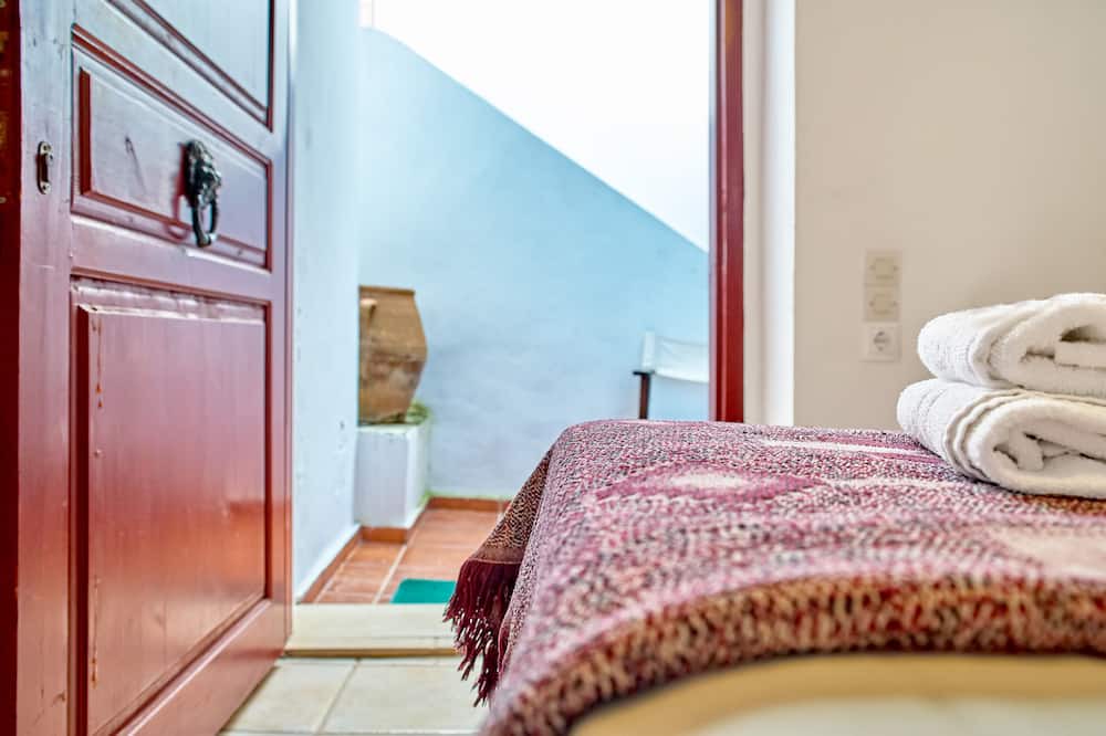 Photo of Bedroom in Argyroupoli