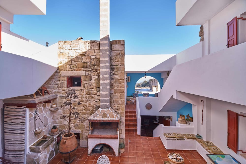 Photo of Patio Balcony in Argyroupoli