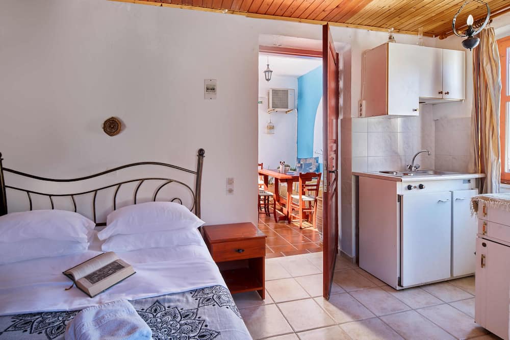 Photo of Bedroom in Argyroupoli