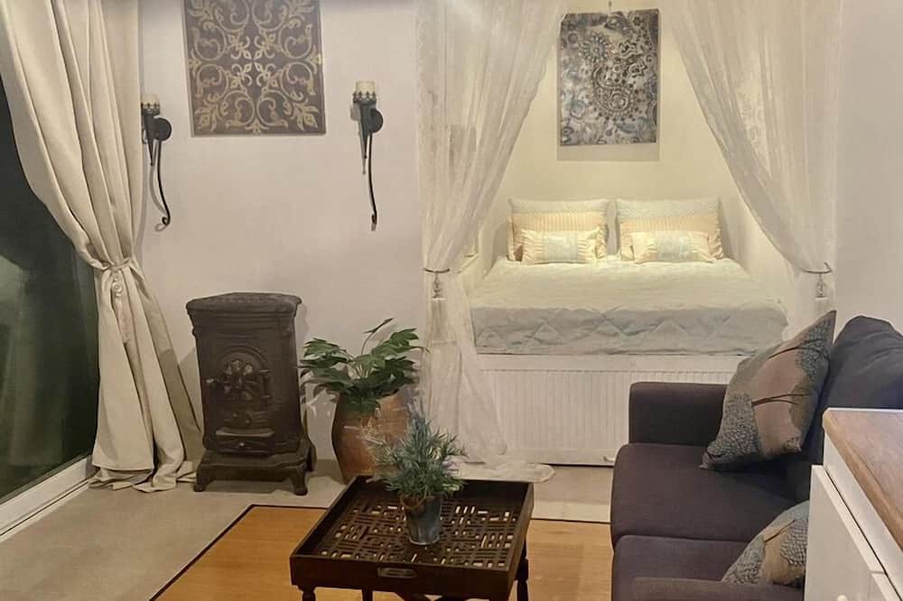 Photo of Bedroom in Makhairoi