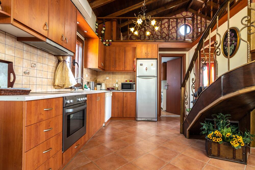 Photo of Kitchen in Patsos