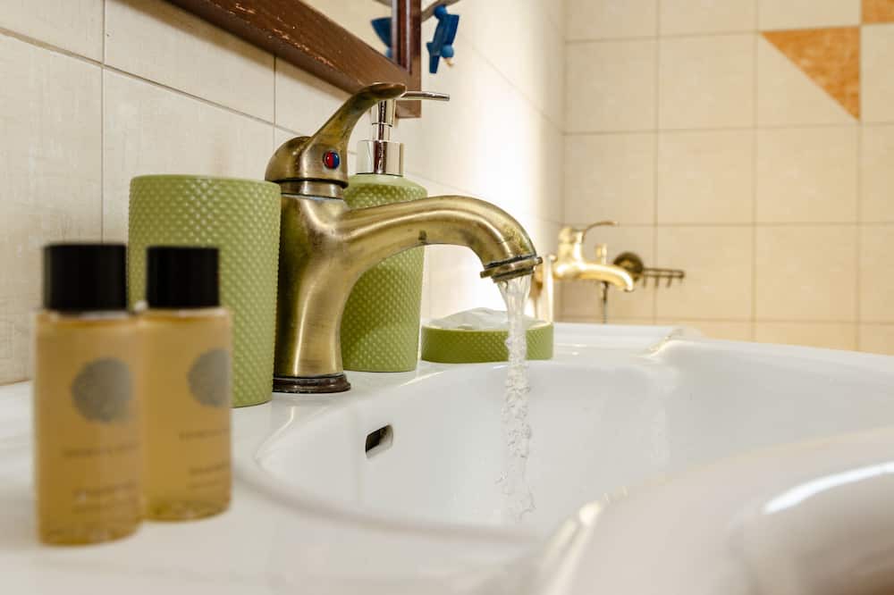 Photo of Bathroom in Patsos