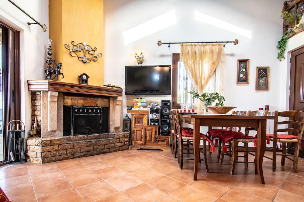 Photo of Livingroom in Patsos