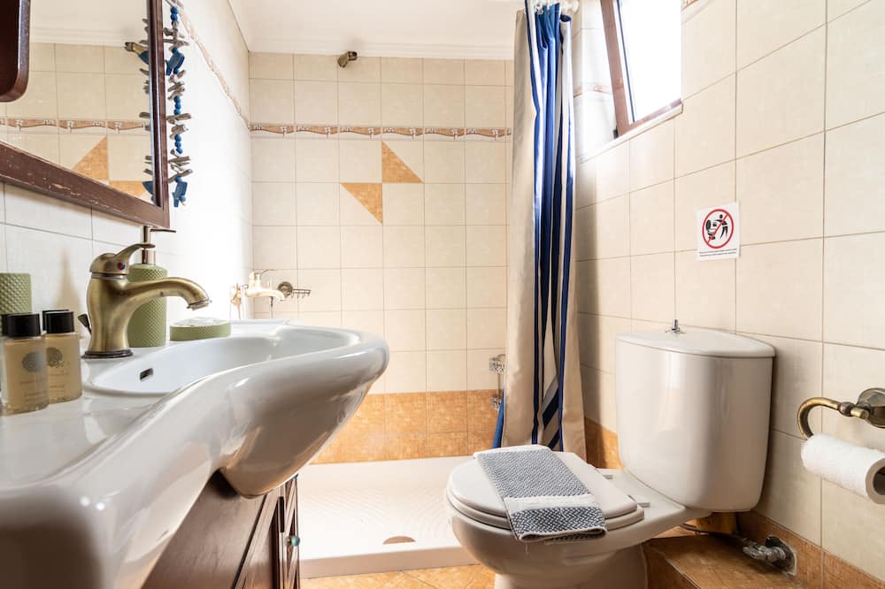 Photo of Bathroom in Patsos