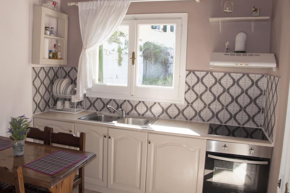 Photo of Kitchen in Liapades