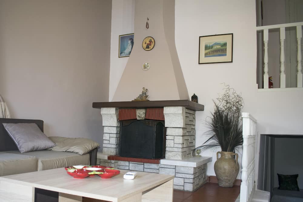 Photo of Livingroom in Liapades