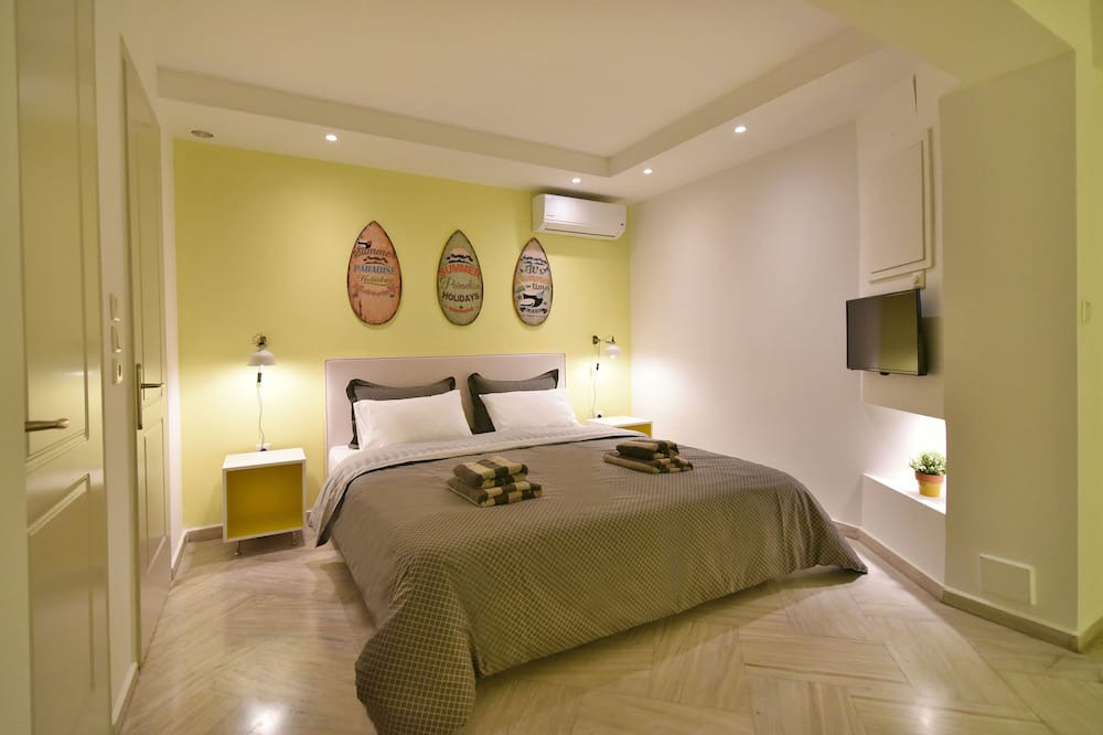 Photo of Bedroom in Alimos