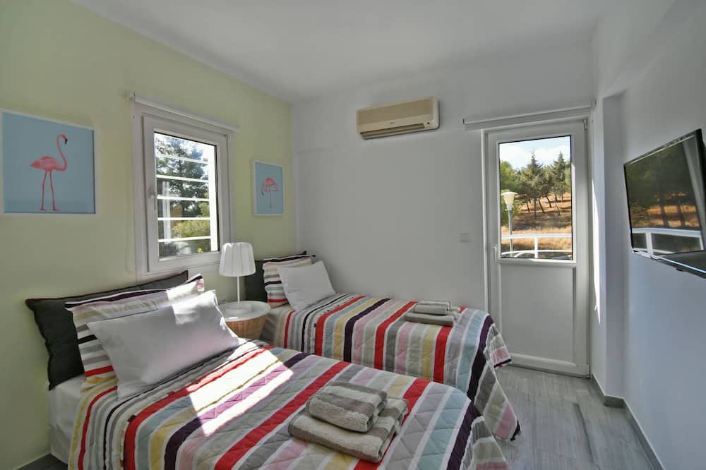 Photo of Bedroom in Alimos